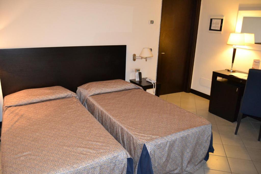 Hotel I' Fiorino Montelupo Fiorentino Szoba fotó